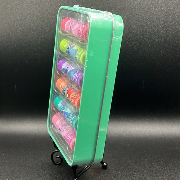 Disney Stitch 6 Piece Lip Balm Limited Edition Collection Tin Set - Picture 3 of 3